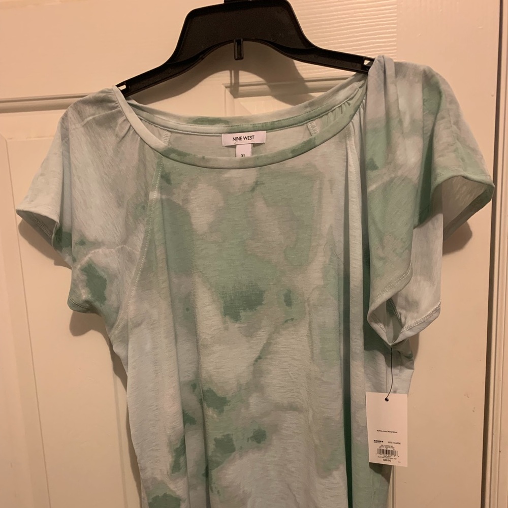 NWT mint greet light weight short sleeve top